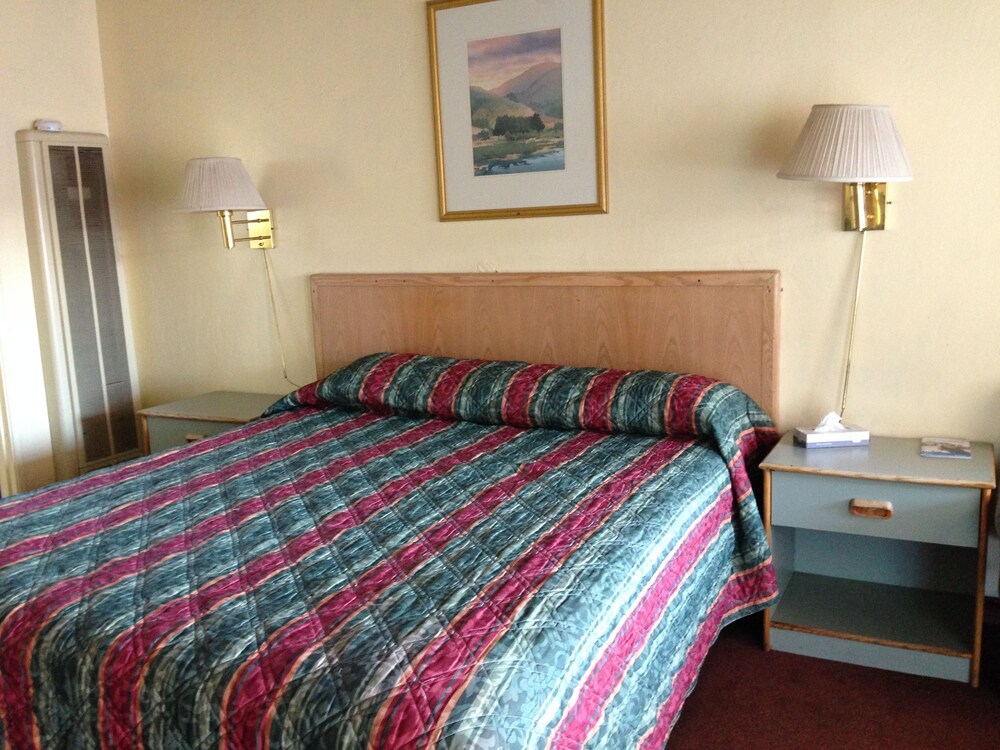 National 9 Motel - photo 13