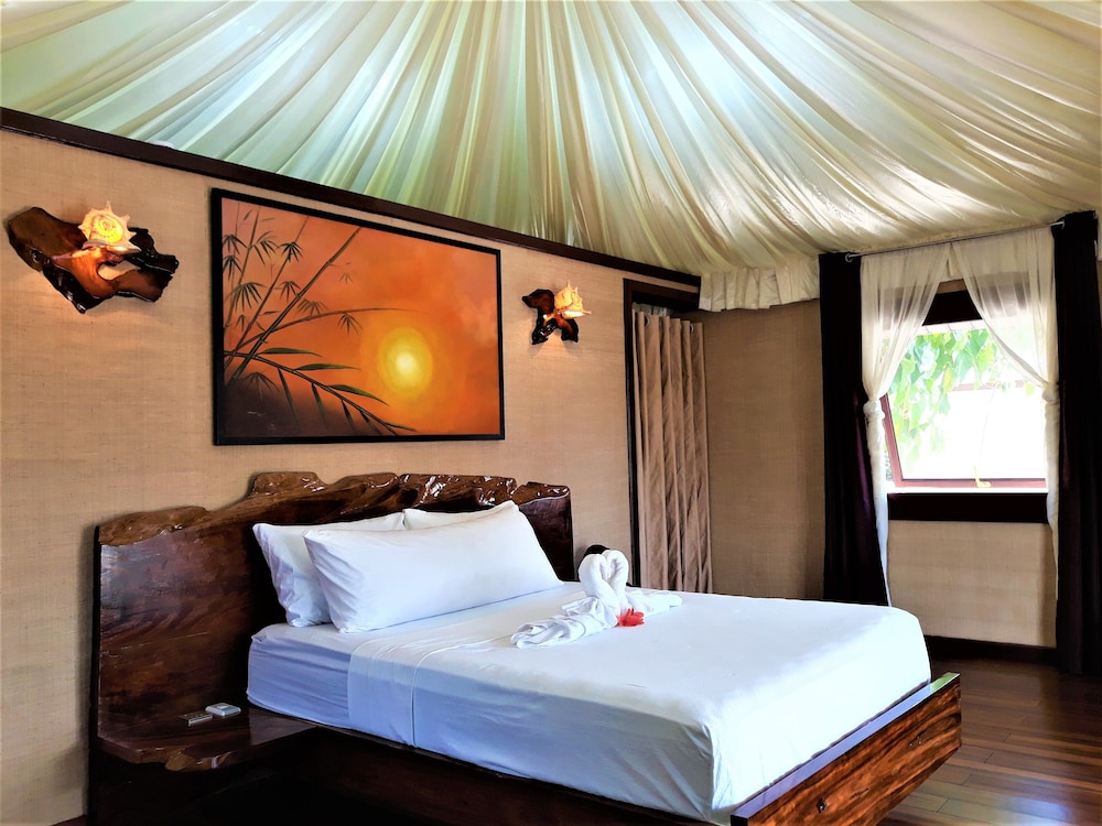 Dipudo Private Island Resort — hotel in Ilagan