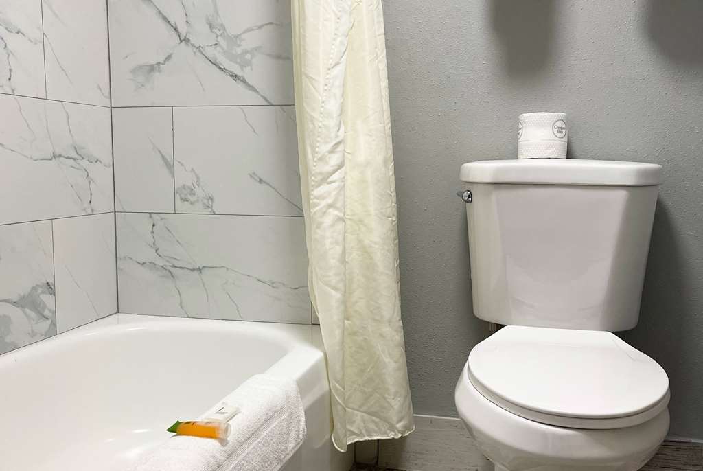 AmericInn by Wyndham Ladysmith - photo 14