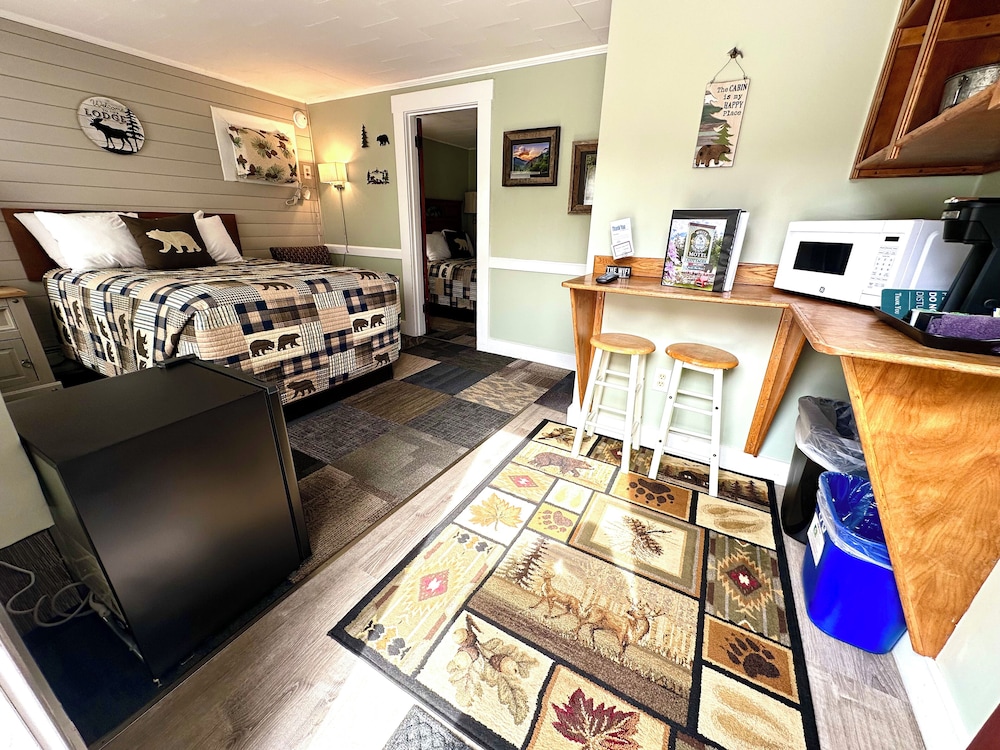 White Mountain Motel And Cottages - photo 33