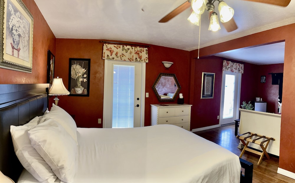 Bad Rock Bed and Breakfast Inn - photo 41