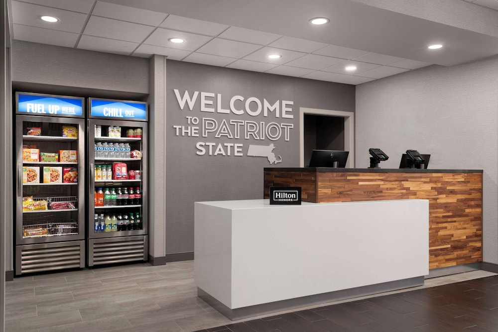 Hampton Inn Chicopee Springfield - photo 3