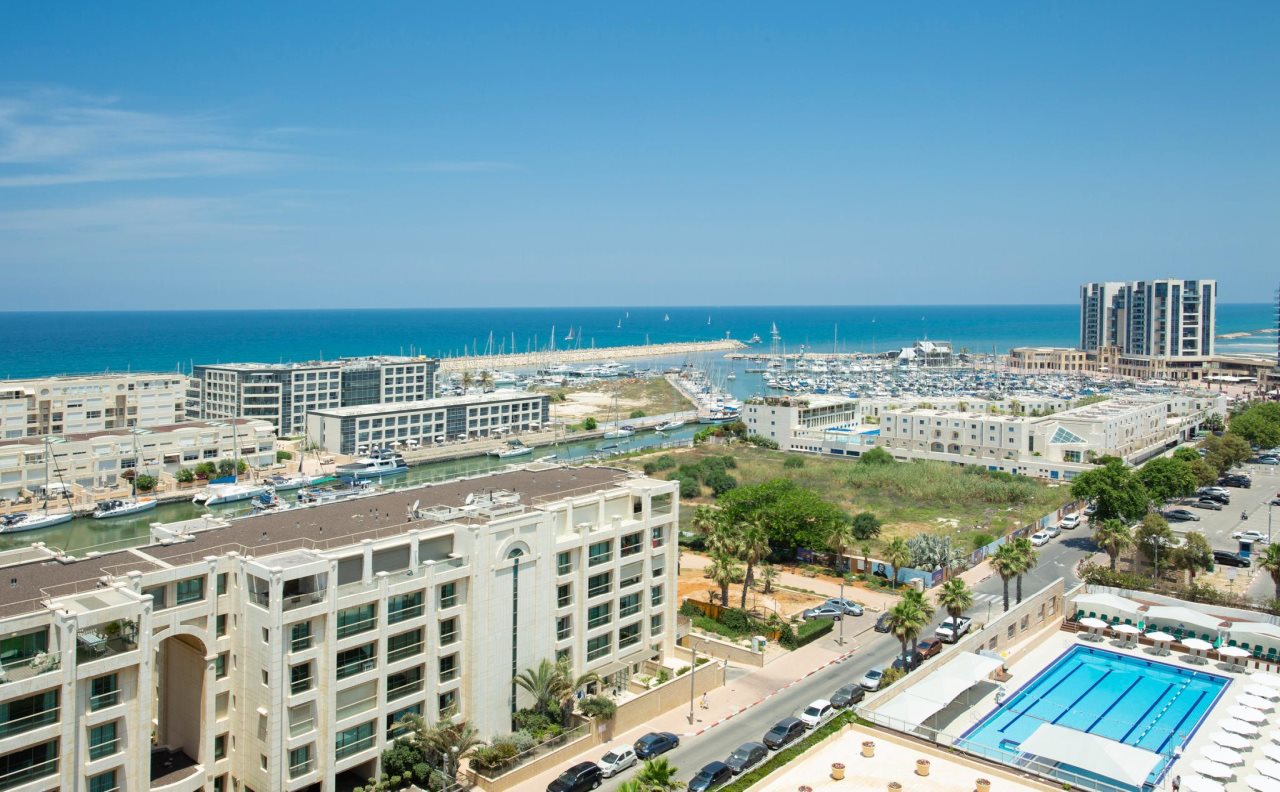 ApartHotel Okeanos on the Beach in Herzliya, Israel