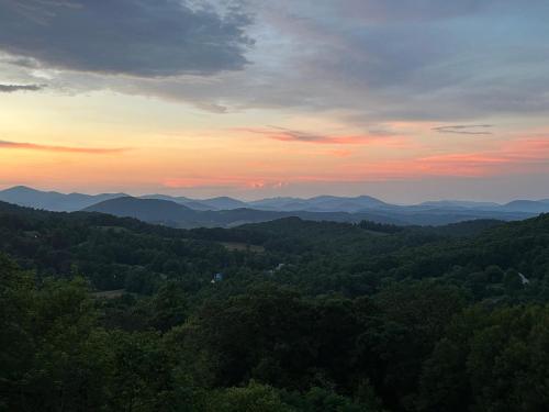 Blue Heaven — Blowing Rock — photo 3