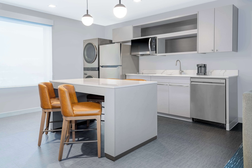 Homewood Suites by Hilton Holland - photo 14