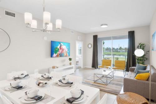 Modern Storey Lake Resort Disney Orlando 3141 105 — 4-Star Luxury Hotel in Kissimmee, United States