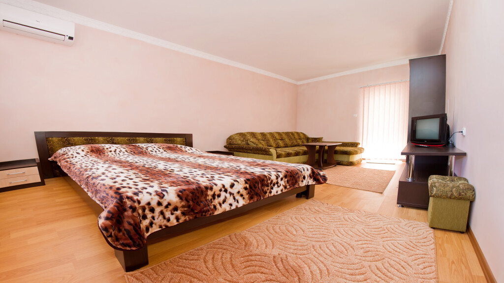 Privat Hotel — Unknown City — photo 5