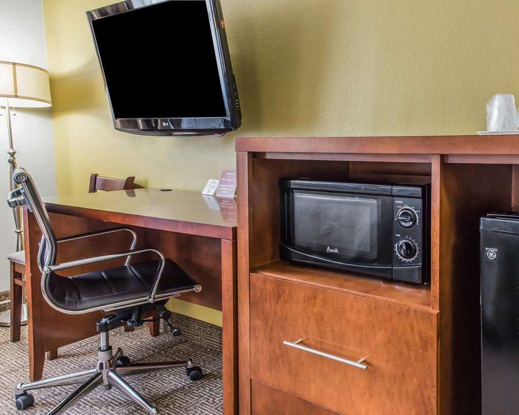 Comfort Inn Belle Vernon - photo 13