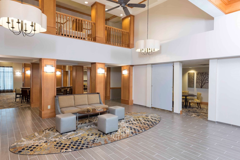 Homewood Suites by Hilton Indianapolis Airport Plainfield - photo 3