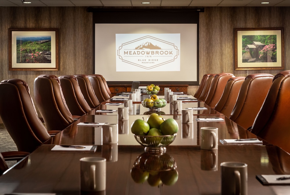 Meadowbrook Inn - photo 44