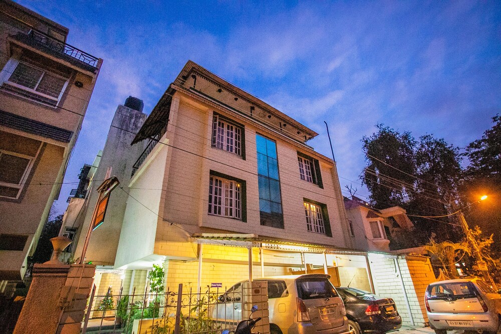Oyo 26955 Asteria - last minute hotel in Bengaluru