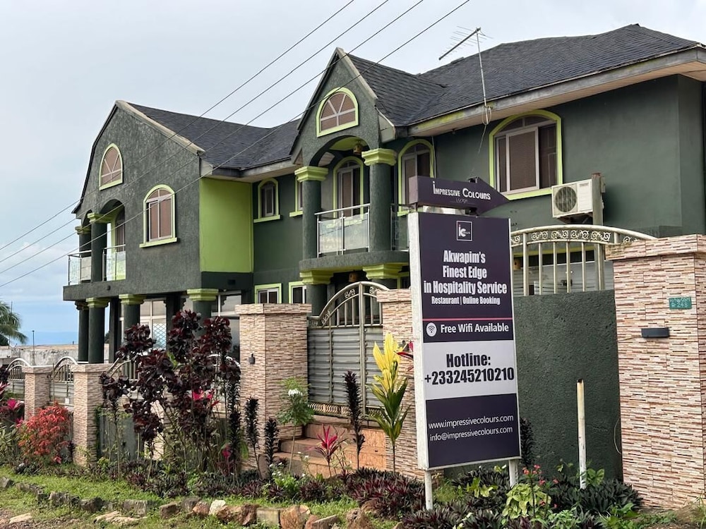 GQ Luxury Hills Hotel Akropong Akwapim in Akropong, Ghana