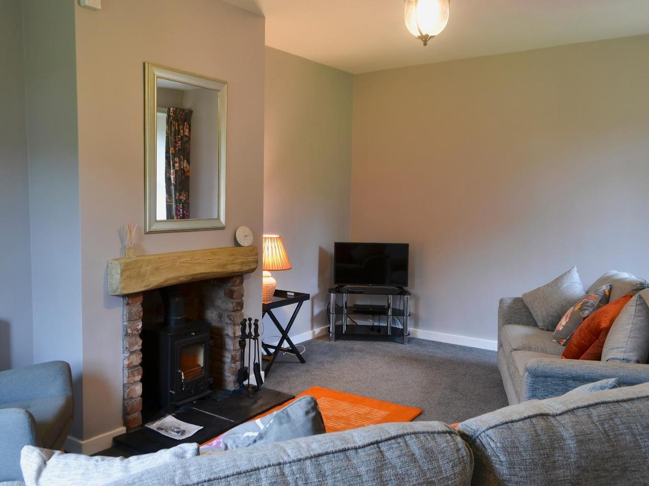 Perch Hall Cottage — 4-Star Luxury Hotel in Dumfries, United Kingdom