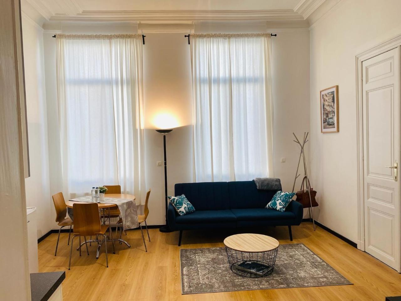 Studio Calme Et Lumineux A Uccle — Brussels