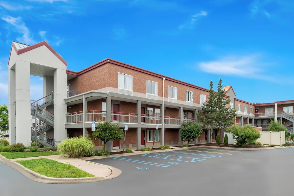 Red Roof Inn Auburn Hills - photo 55