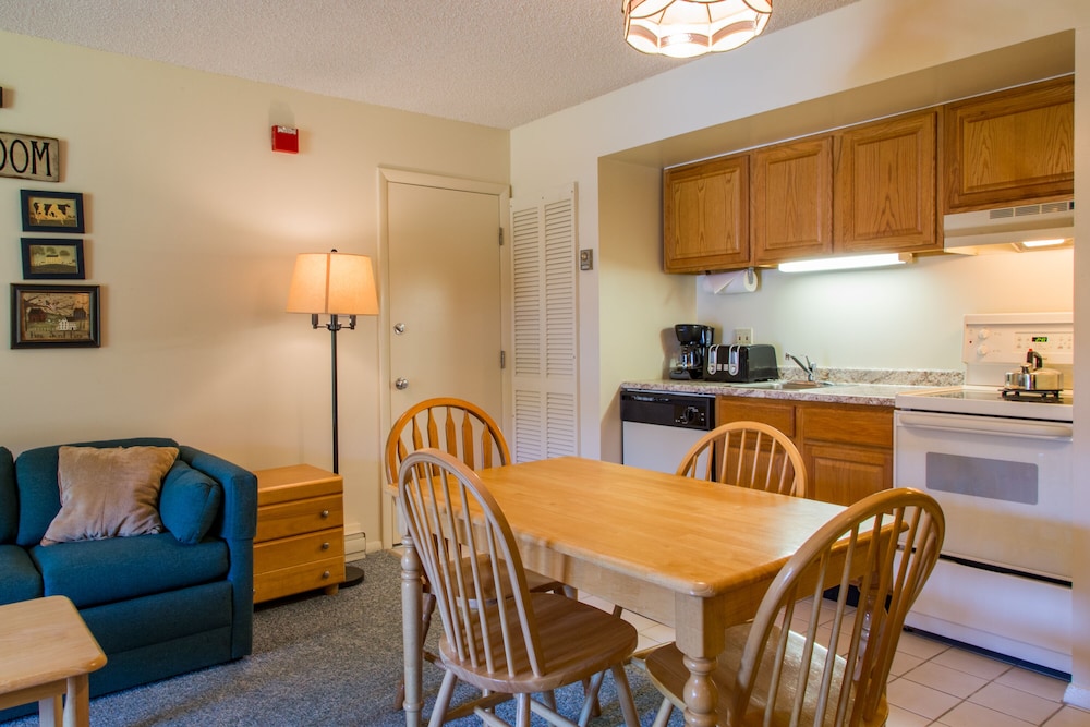 Smugglers' Notch Resort Private Suites - photo 47