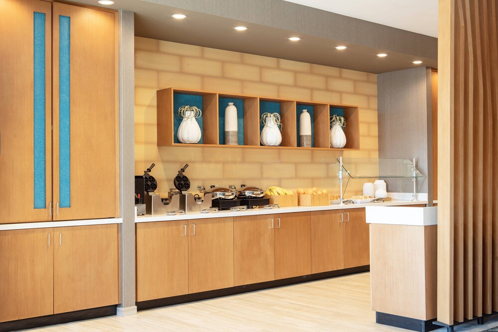 SpringHill Suites by Marriott Ames - photo 22