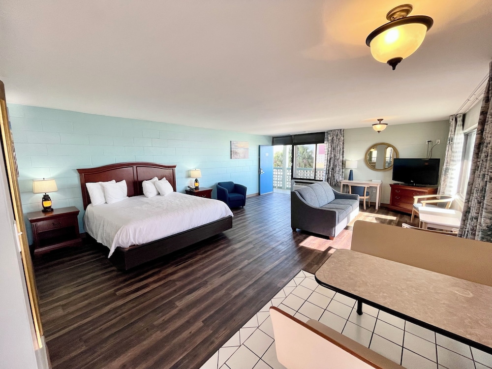 Buccaneer Inn - photo 16