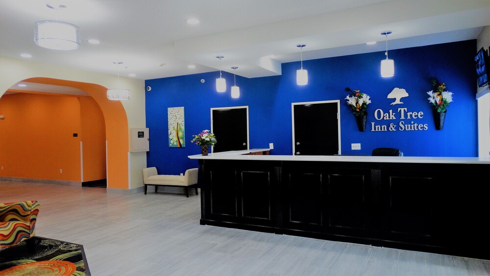 Oak Tree Inn Suites — Claxton
