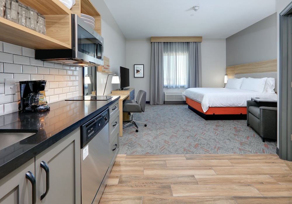 Candlewood Suites DFW West Hurst by IHG - photo 10
