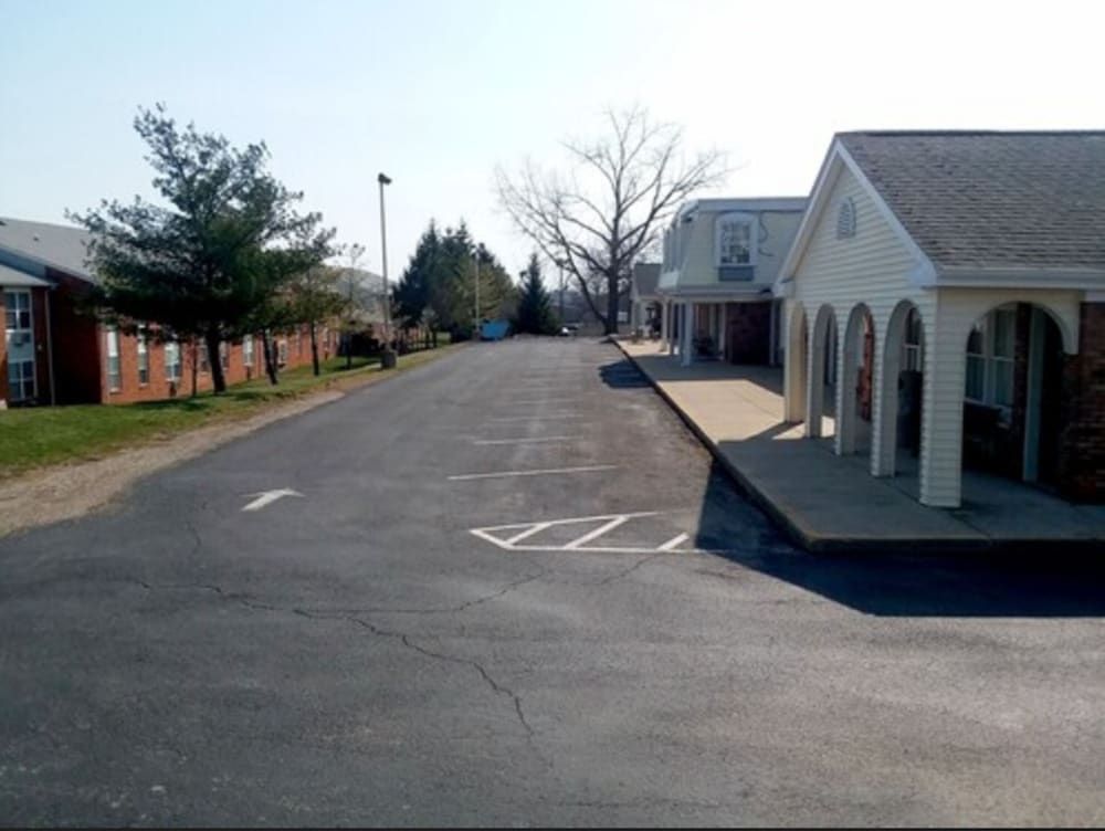 Walton Inn - photo 8