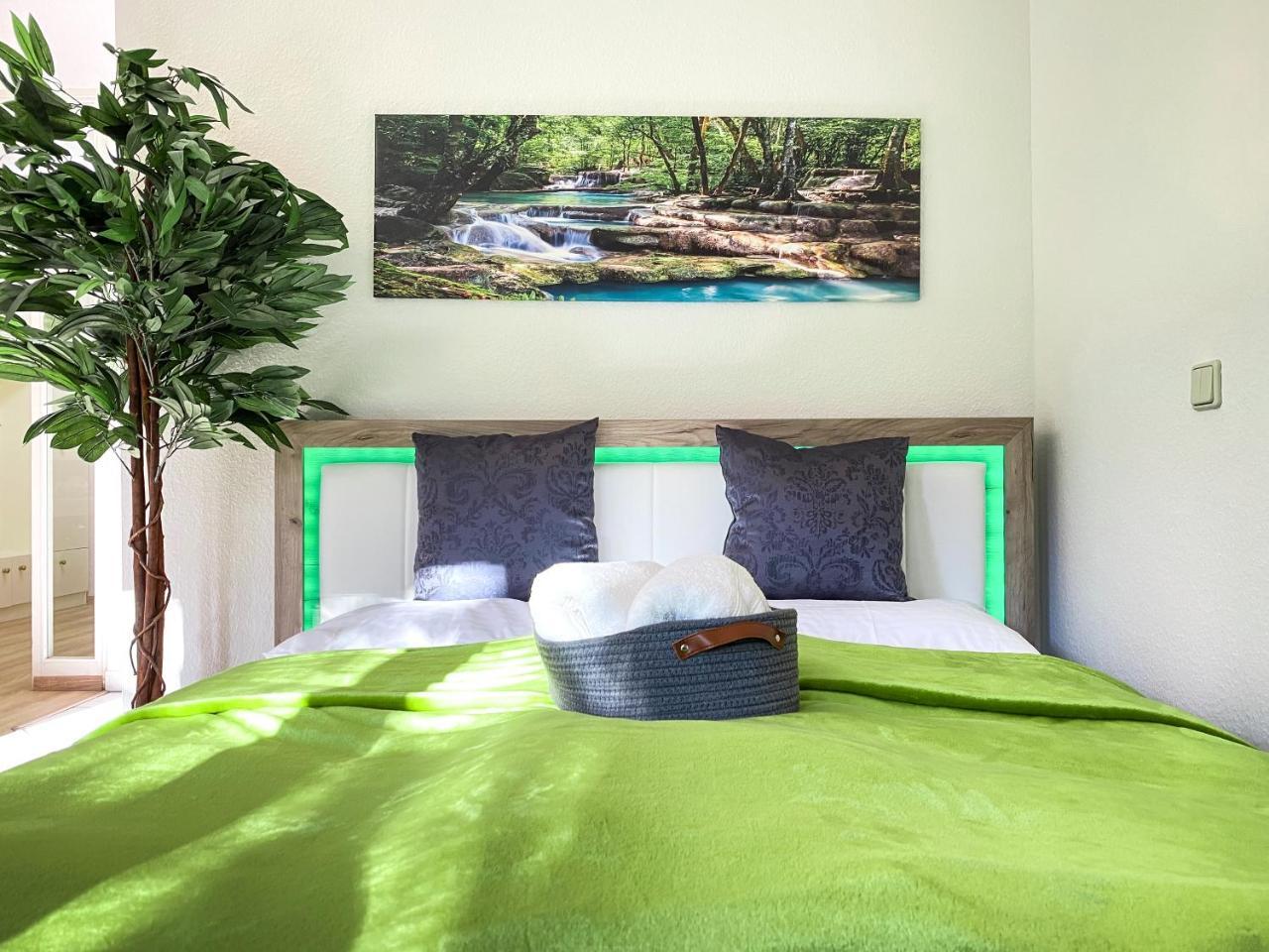 Wohlfühl Apartment mit kostenfreier Tiefgarage WiFi & Terrasse — 4-Star Luxury Hotel in Leipzig, Germany