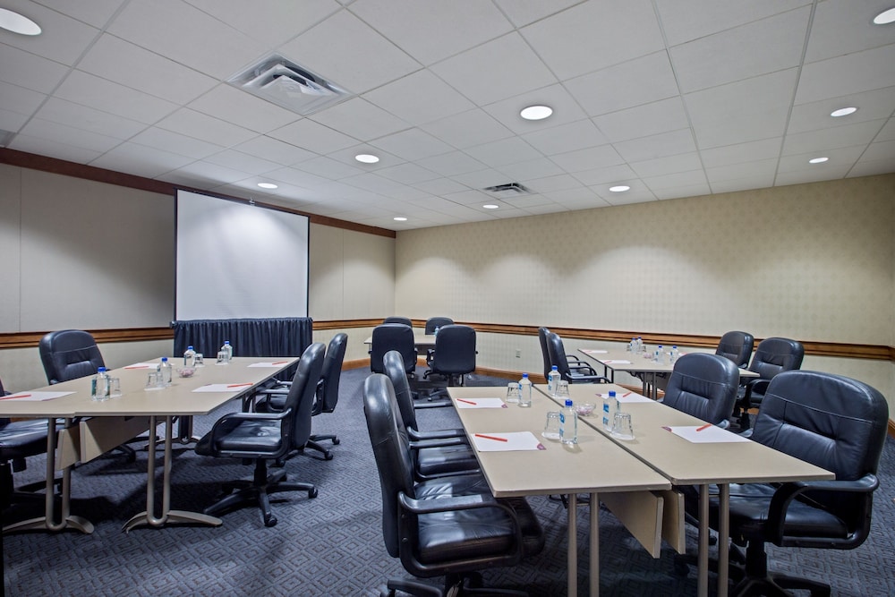 Crowne Plaza: Philadelphia King of Prussia by IHG - photo 42