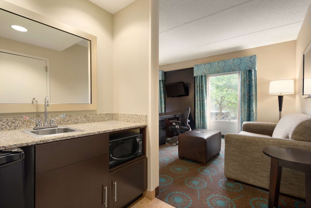 Hampton Inn & Suites Bluffton Sun City - photo 12