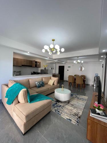 Modern Furnished 2 Bedroom Apartment