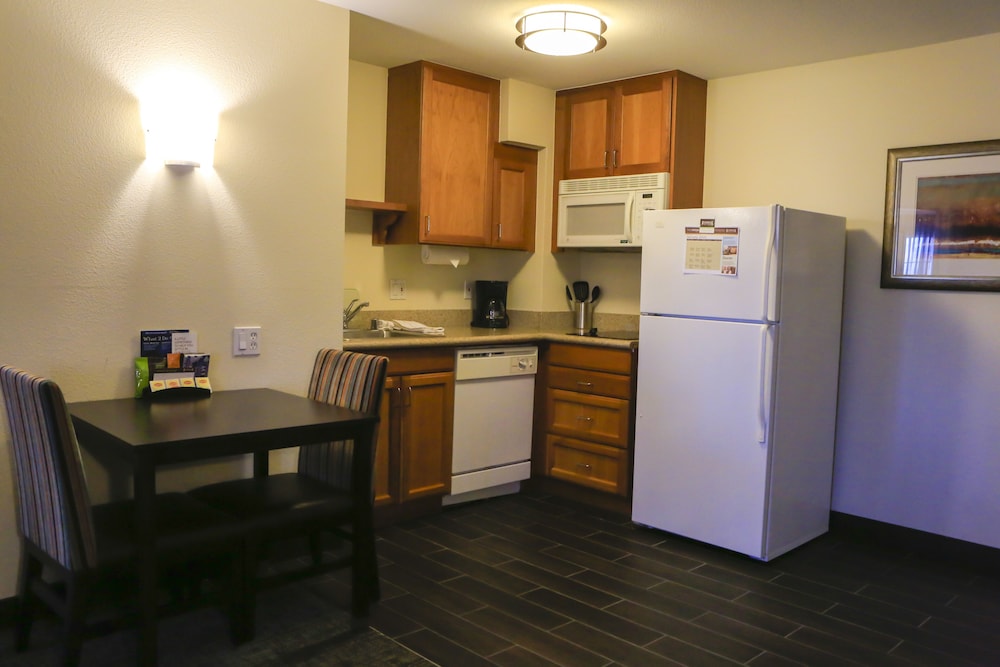 Staybridge Suites Silicon Valley by IHG - photo 10