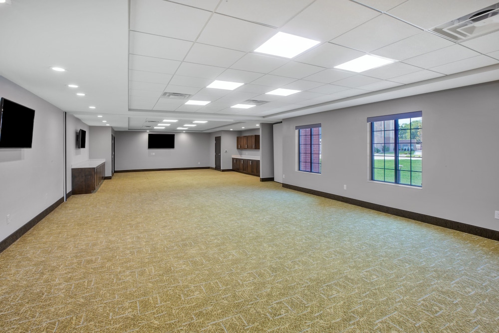 Staybridge Suites Benton Harbor St. Joseph by IHG - photo 32