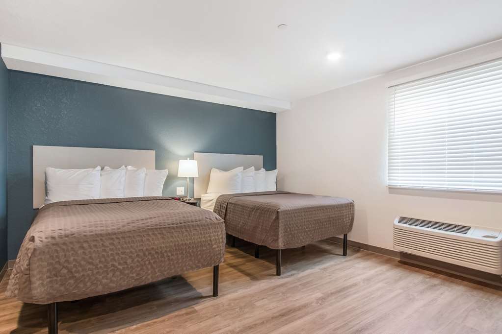 WoodSpring Suites Doral Miami Airport - photo 28