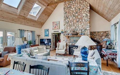 West Tisbury Inn - photo 6