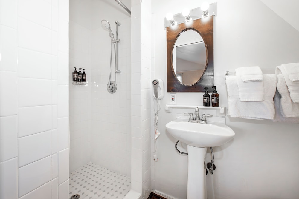 Bath Street Inn - photo 46