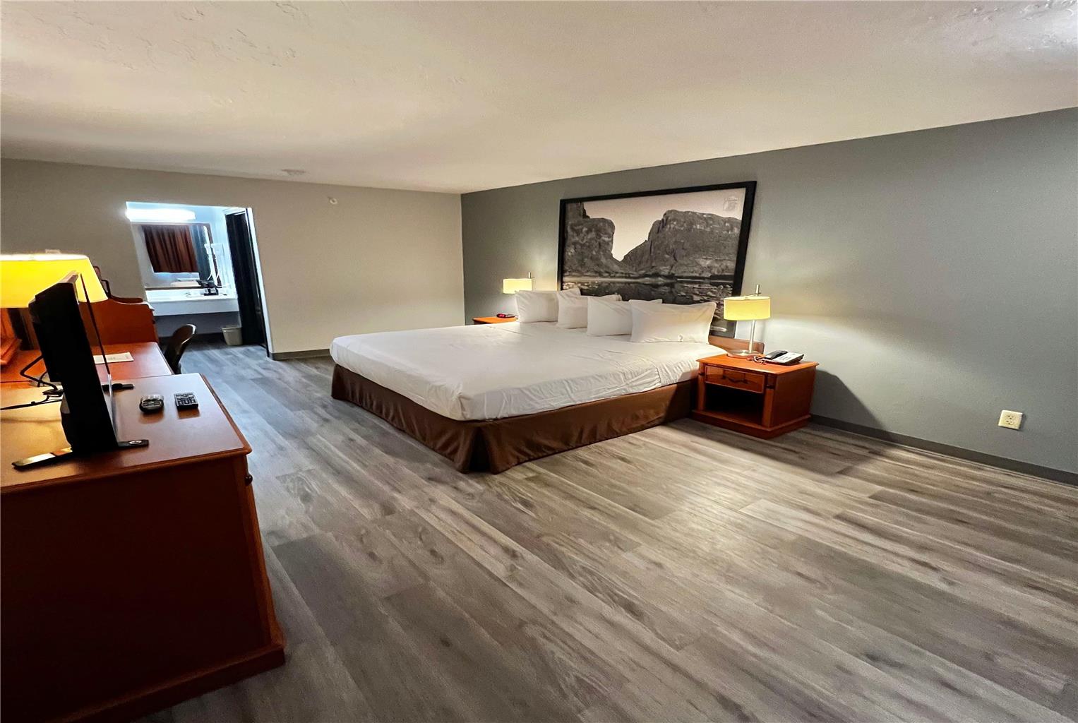 Super 8 by Wyndham Sealy - photo 22