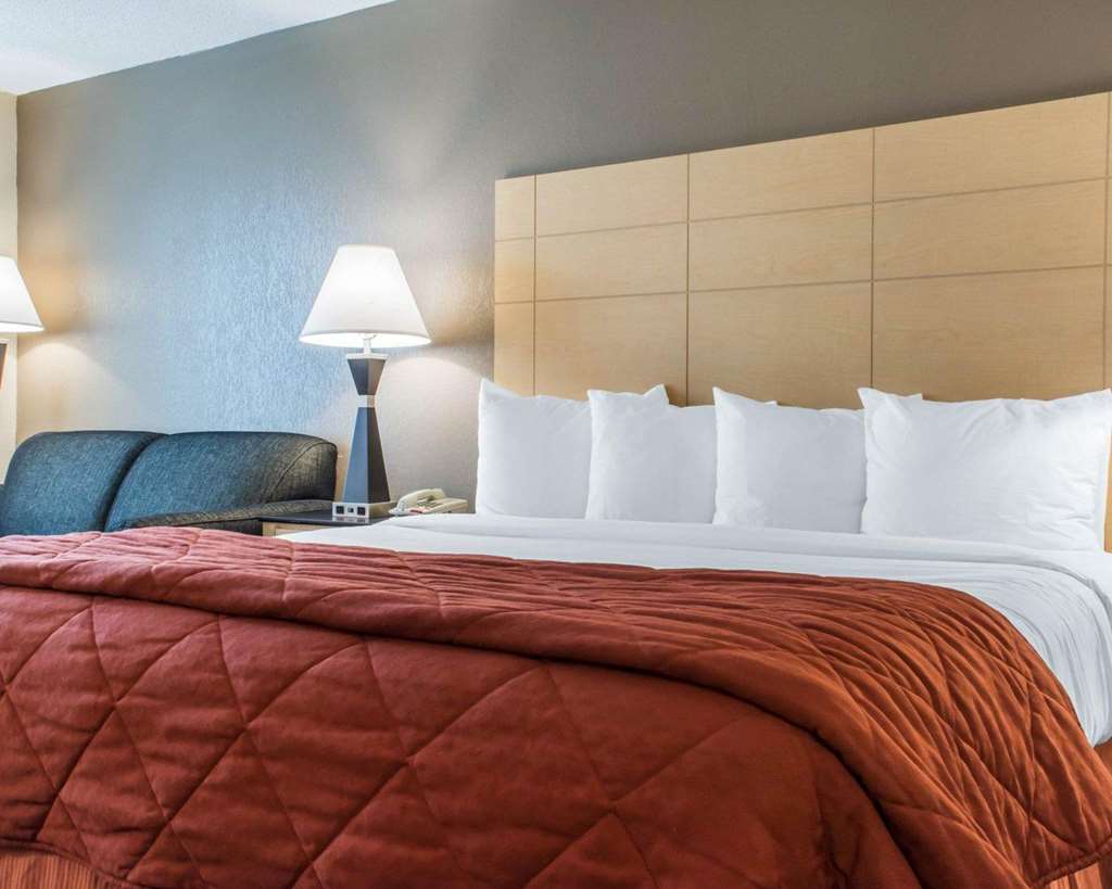 Quality Inn Geneseo - photo 9