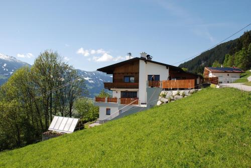 Ferienwohnung Nussbaum — 4-Star Luxury Hotel in Stummerberg, Austria