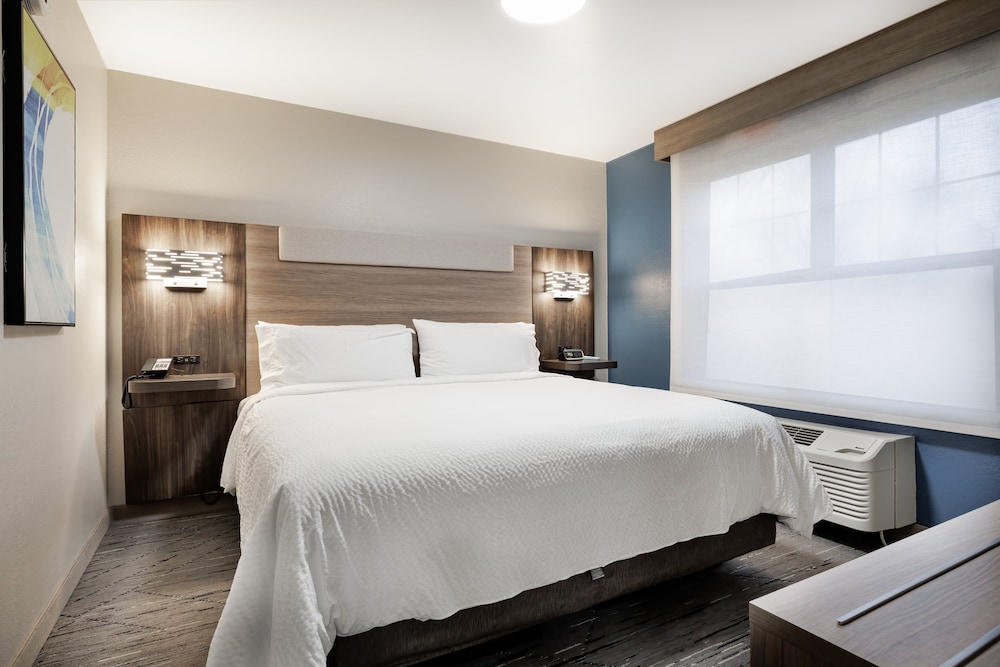 Holiday Inn Express & Suites Zion by IHG - photo 17