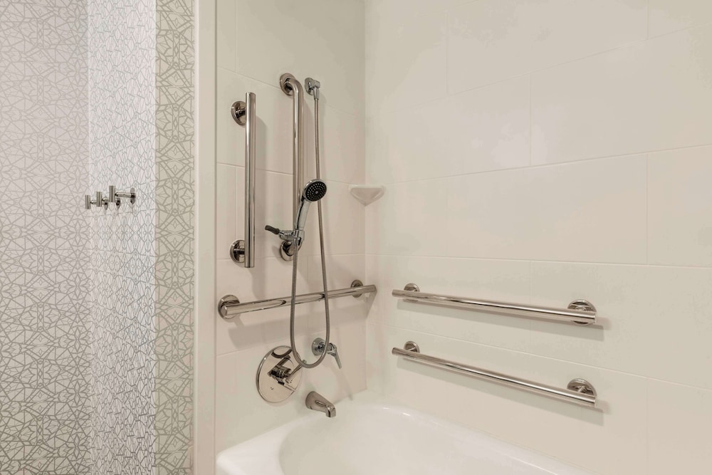 Hampton Inn Waynesboro Stuarts Draft - photo 15