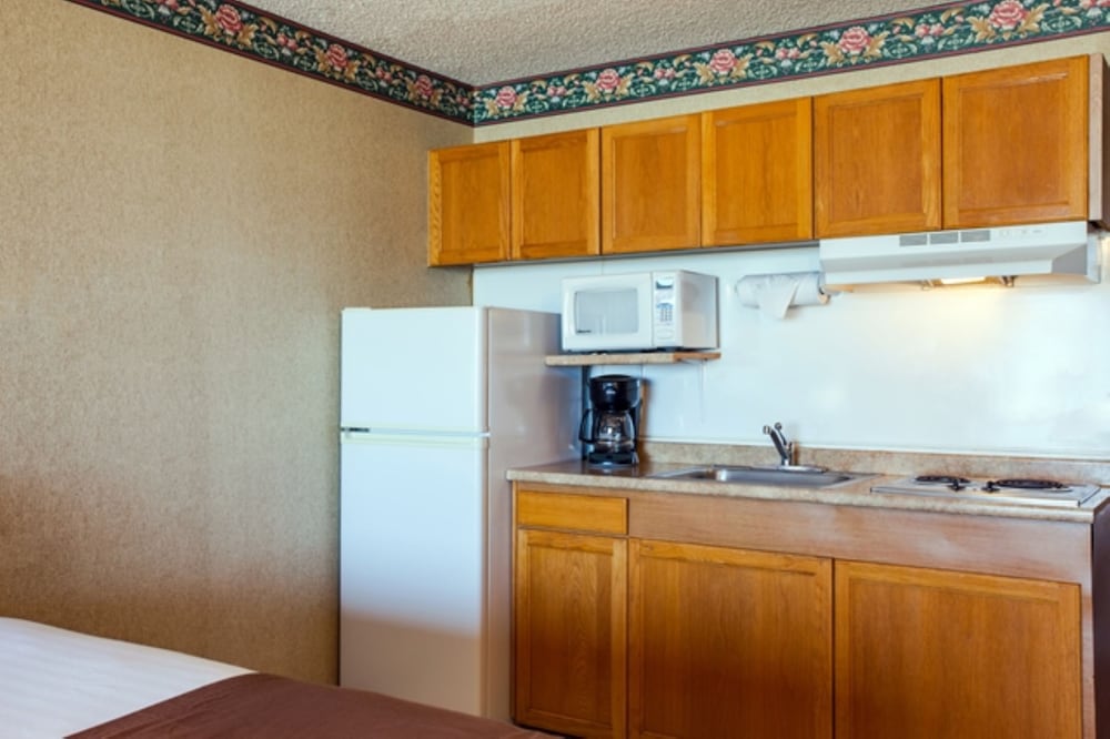 Ebb Tide Oceanfront Inn - photo 45