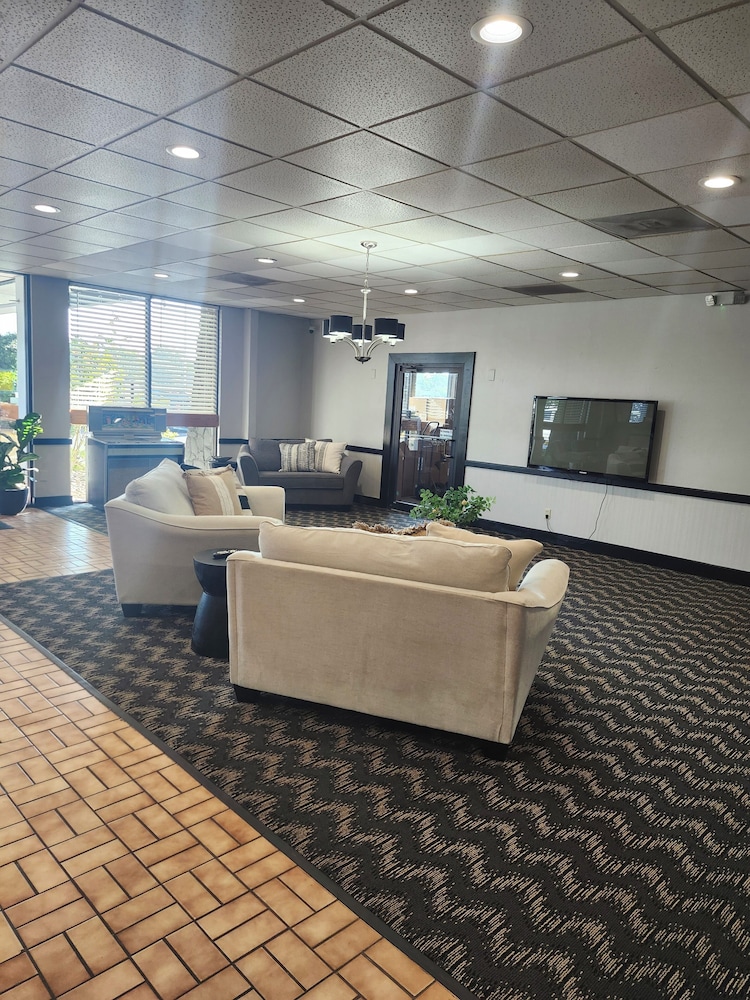 Abilene Whitten Inn - photo 3