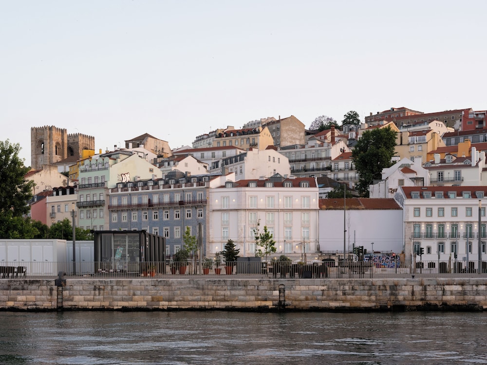 Lioz Lisboa — 4-Star Luxury Hotel in Lisbon, Portugal