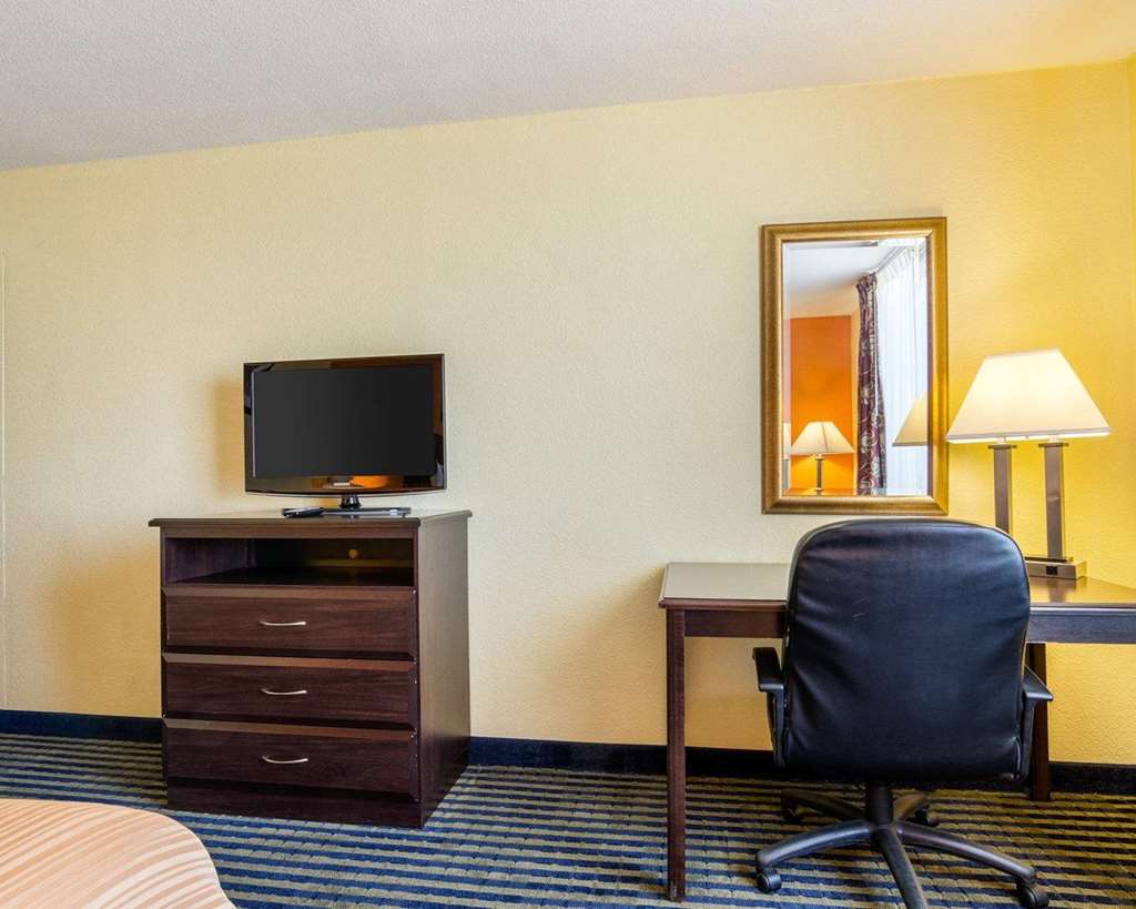 Quality Inn Liberal - photo 14