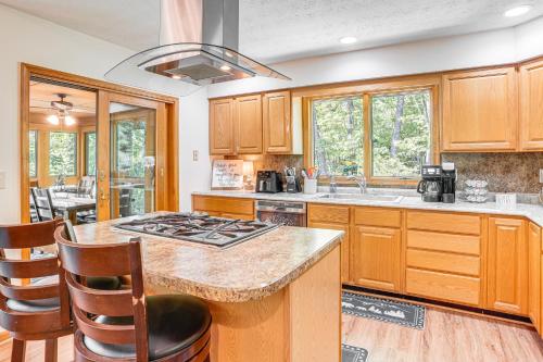 4 Mi to Massanutten Resort: Family Home w Views — hotel in Massanutten
