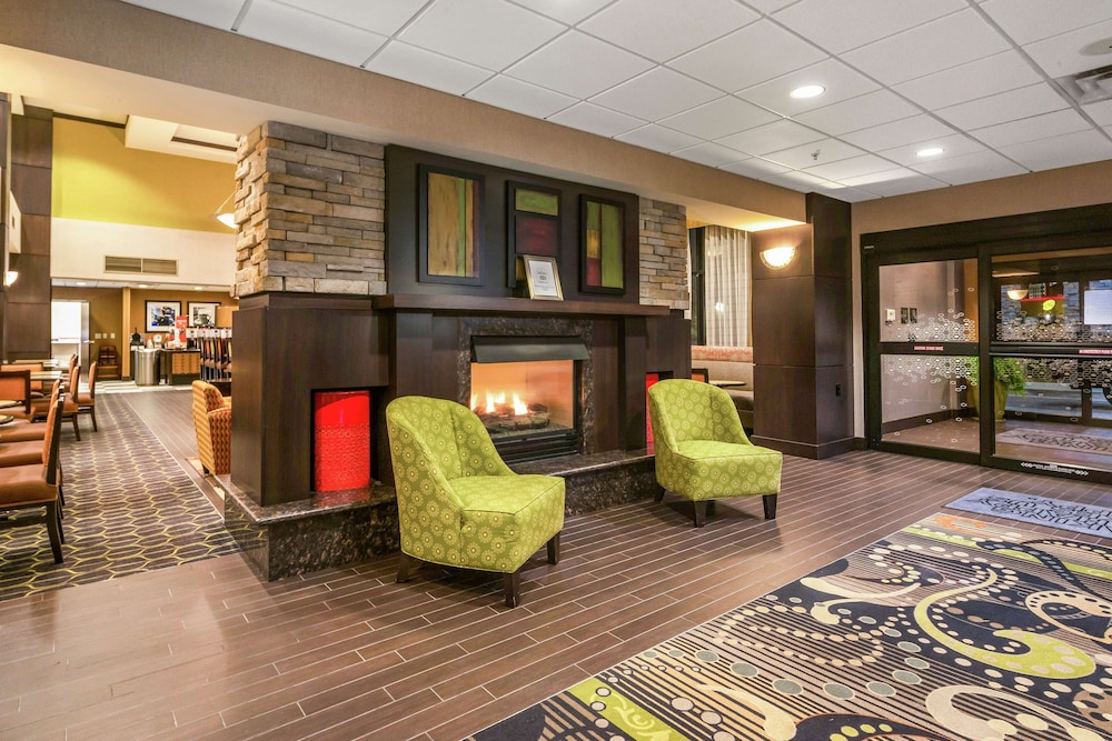 Hampton Inn & Suites Tulsa Catoosa - photo 2