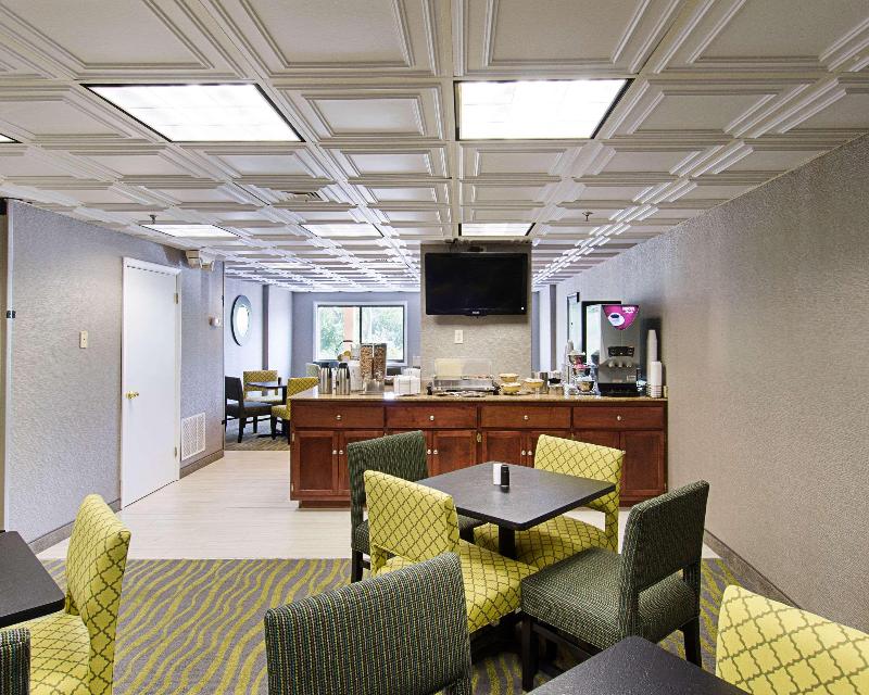 Quality Inn & Suites - photo 41