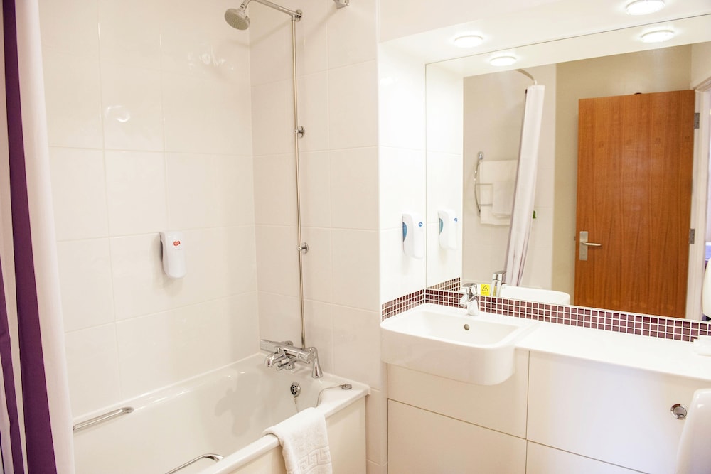 Premier Inn Caernarfon — Caernarfon — photo 2