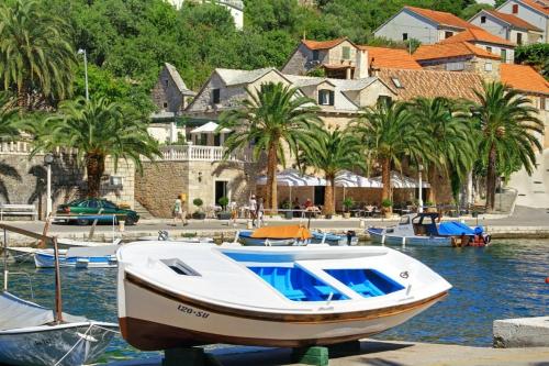 Villa Marija — 4-Star Luxury Hotel in Supetar, Croatia