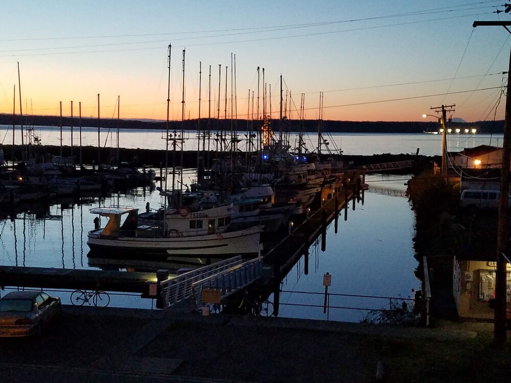 Harborside Inn - photo 27