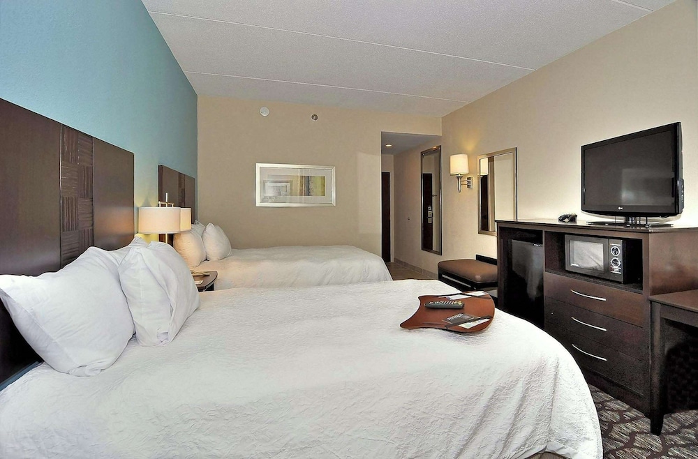 Hampton Inn Eden - photo 8